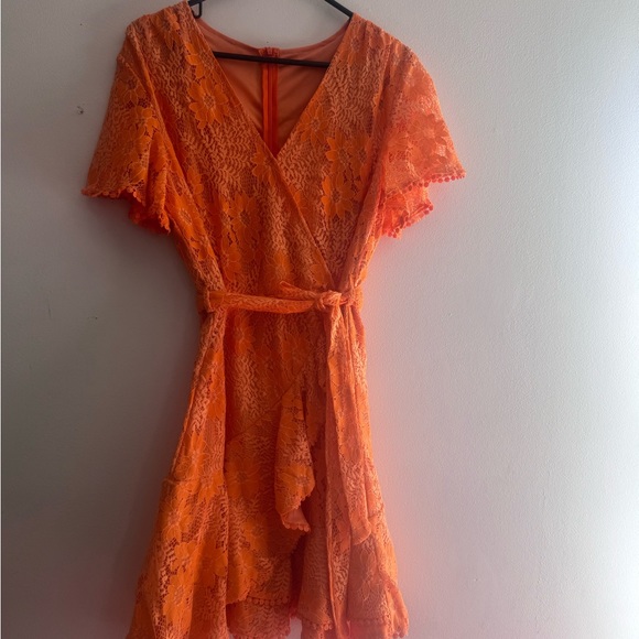 Médium size - Picture 2 of 2